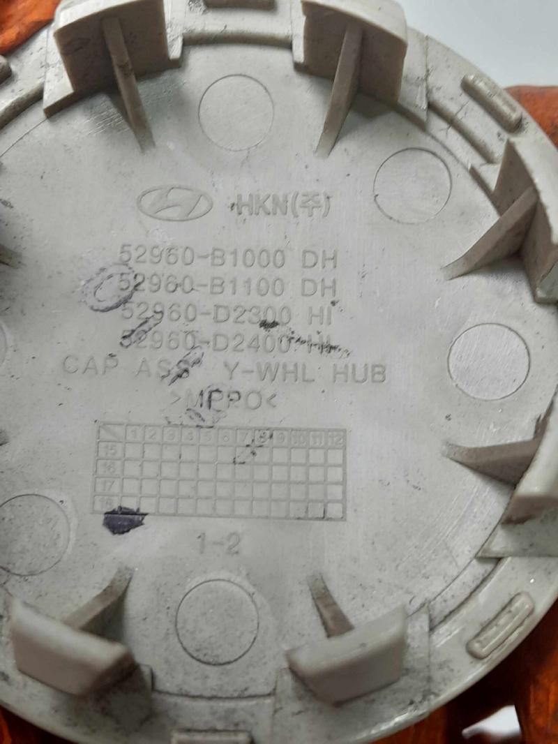 2015 2016 Hyundai Genesis Alloy Wheel Center Cap OEM 52960B1000
