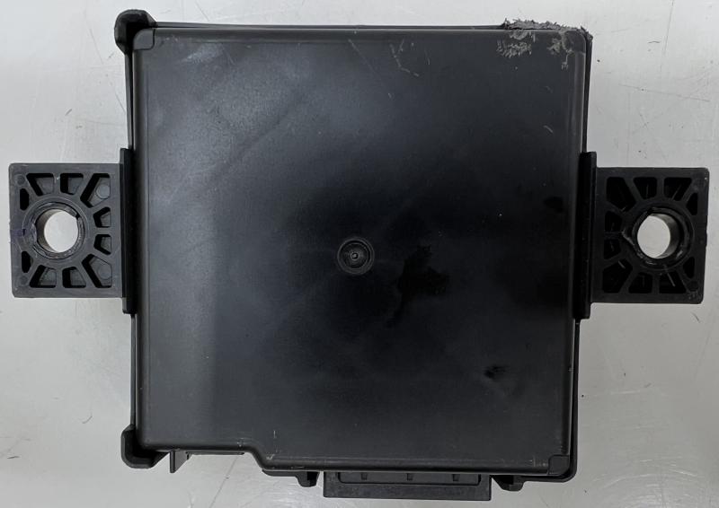 2011 - 2013 Kia Sorento Tire Pressure Monitoring System (TPMS) Control Module OEM 95800-1U000