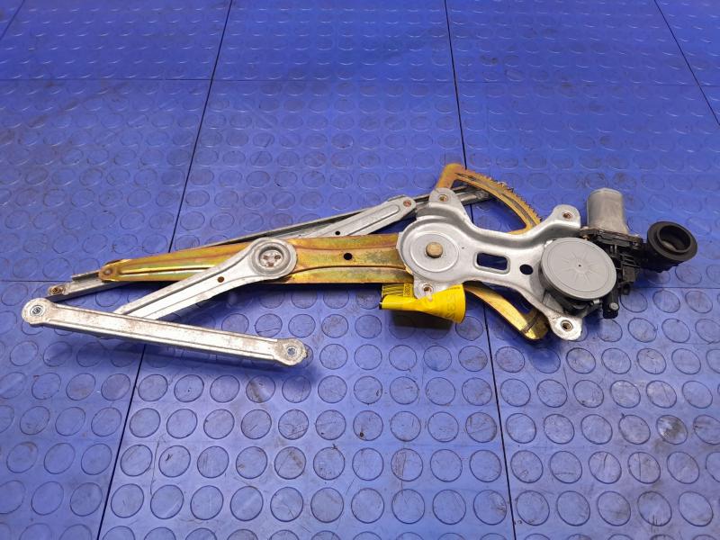 2005 Toyota Tacoma Front Door Regulator
