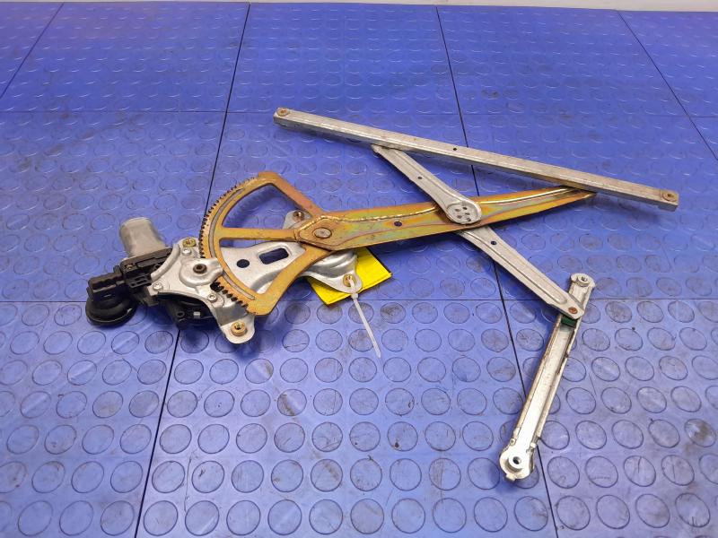 2005 Toyota Tacoma Front Door Regulator