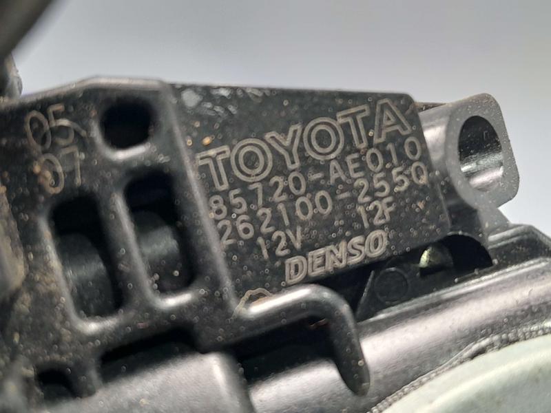 2005 Toyota Tacoma Front Door Regulator