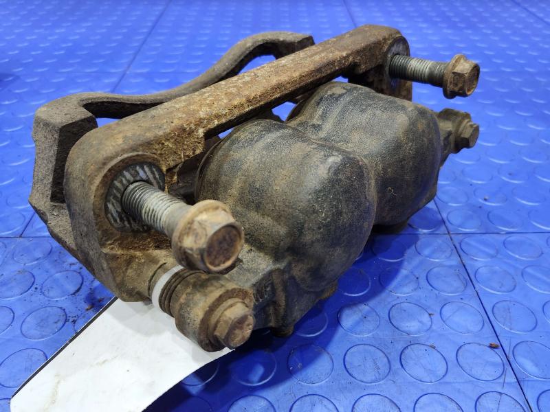 2005 Ford F-350 Super Duty Caliper