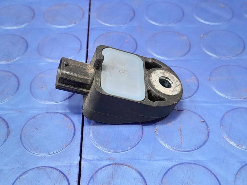 2013-2018 Toyota RAV4 Front Crash Impact Sensor Genuine OEM 89173-19465