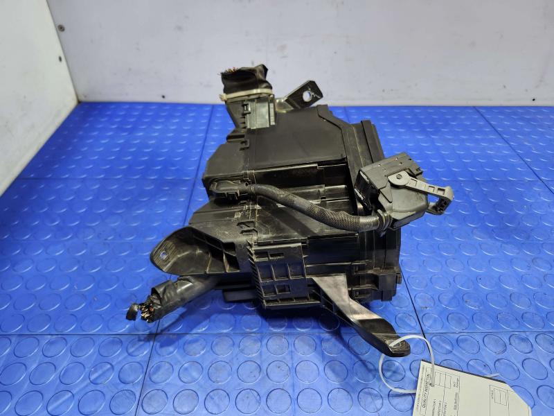 2018 Toyota Highlander Engine Fuse Box