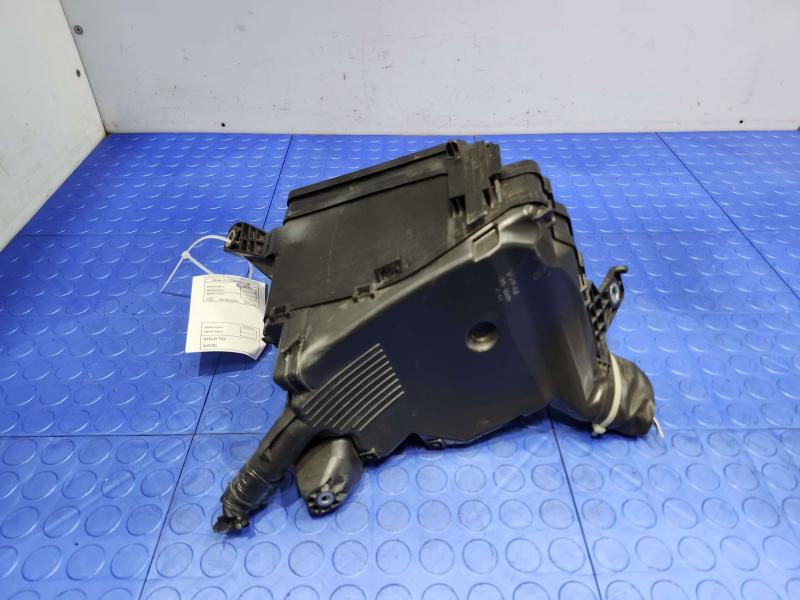 2018 Toyota Highlander Engine Fuse Box
