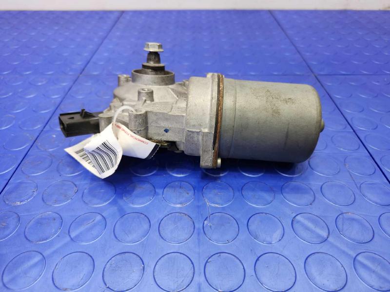 2009 Volkswagen Routan Wiper Motor Front