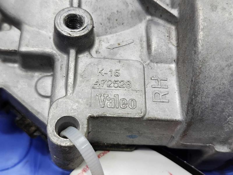 2009 Volkswagen Routan Wiper Motor Front