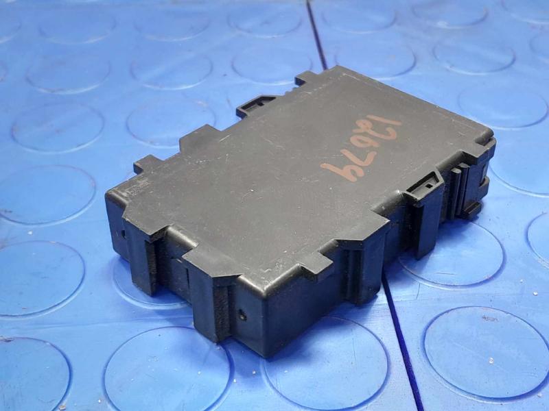 2018-2020 Toyota Sienna Network Multiplex Control Module OEM 89220-08860