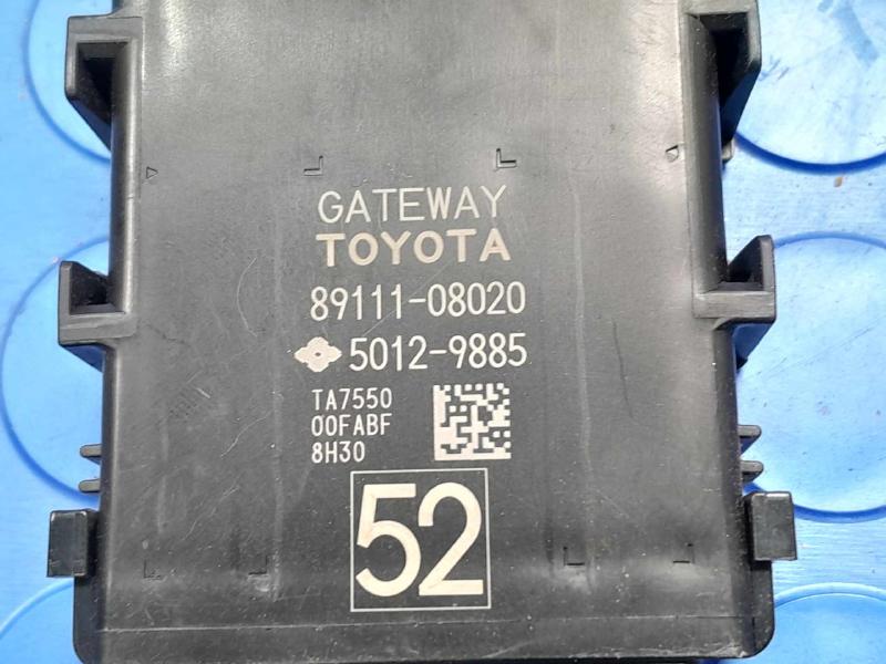 2018-2020 Toyota Sienna Network Multiplex Control Module OEM 89220-08860