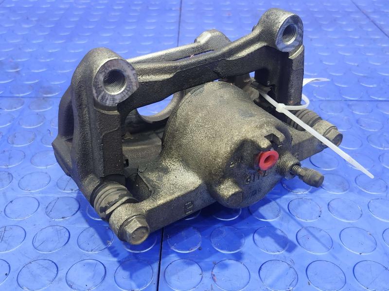 2018 Nissan Maxima Caliper
