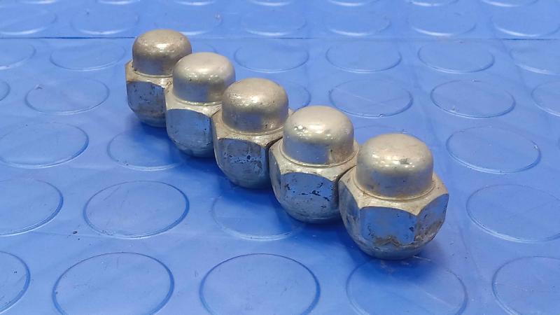2015 Nissan Rogue Lug Nuts
