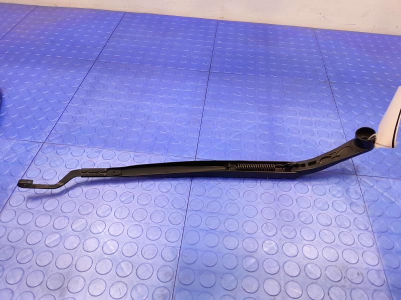 2015 Dodge Charger Wiper Arm