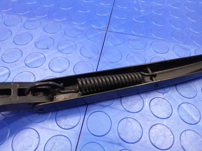 2015 Dodge Charger Wiper Arm