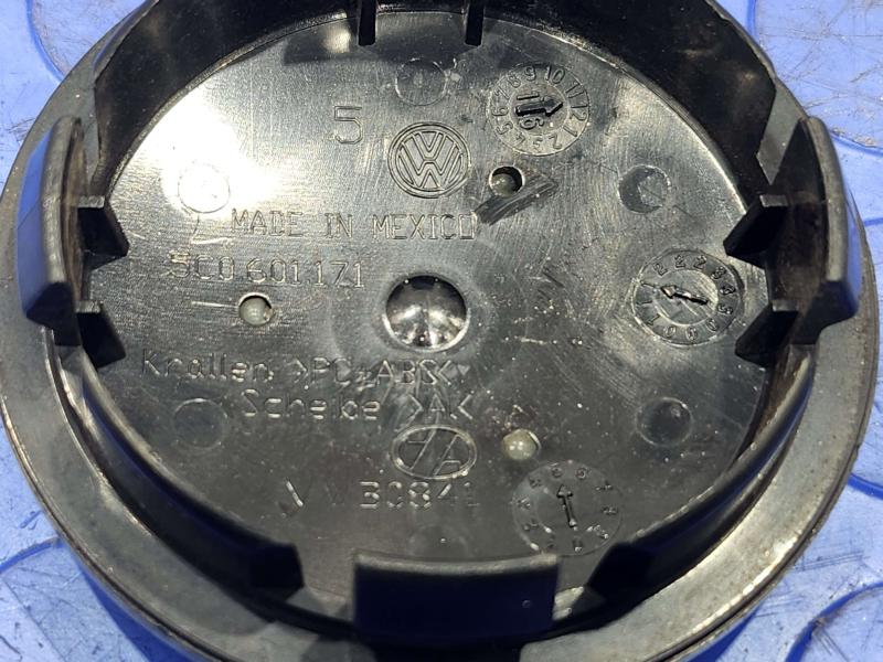 2020 Volkswagen Passat Center Cap