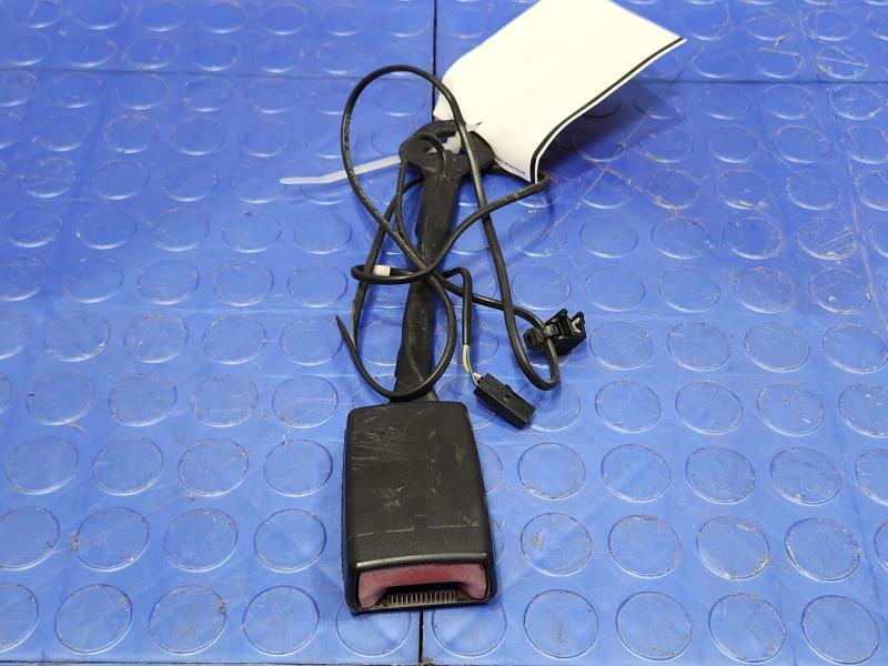 2015 Volkswagen Beetle Front Seat Belt