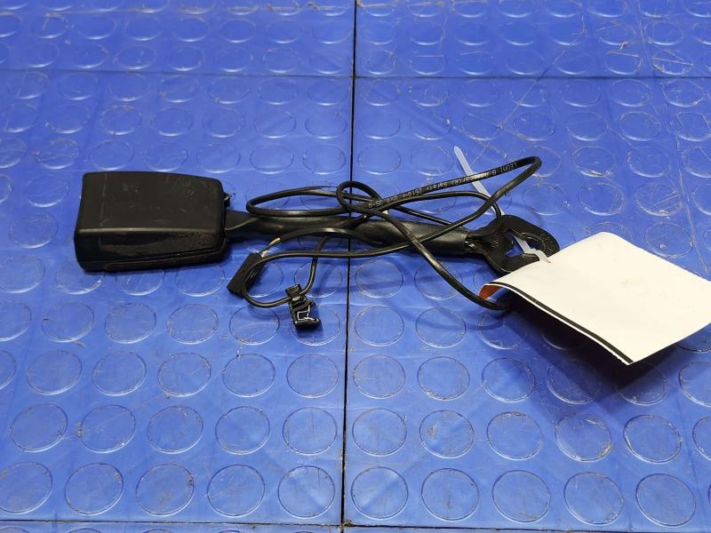 2015 Volkswagen Beetle Front Seat Belt