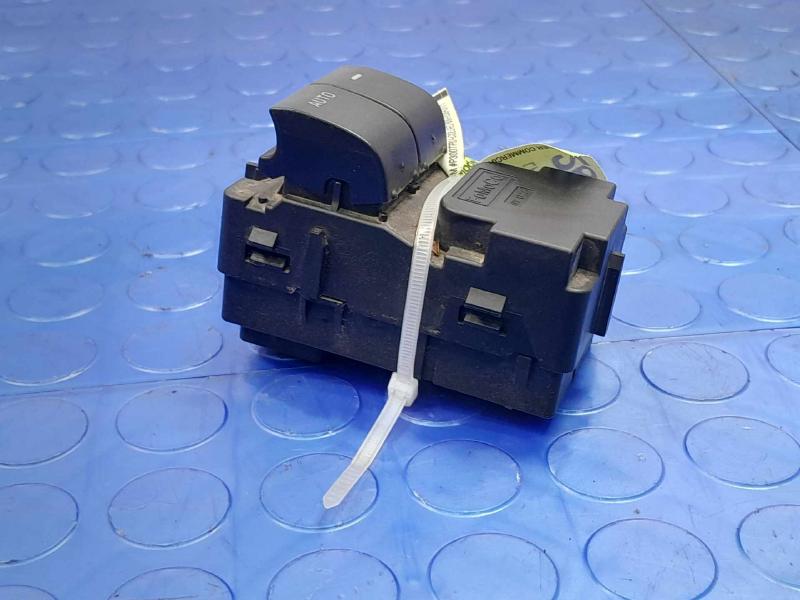 2011 Ford F-250 Super Duty Door Switch Front