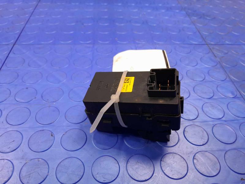 2011 Ford F-250 Super Duty Door Switch Front