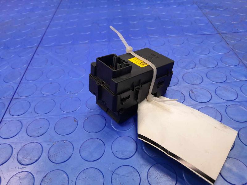 2011 Ford F-250 Super Duty Door Switch Front