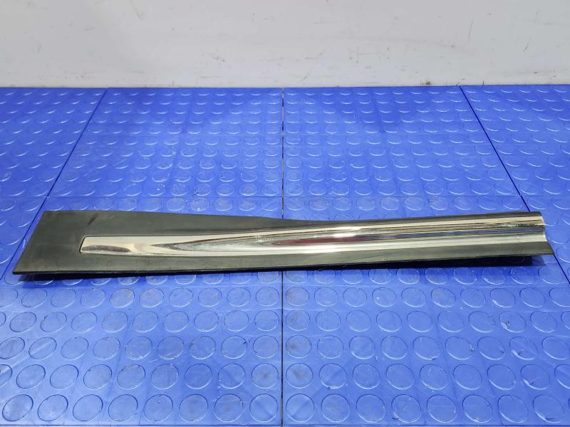 2013 Infiniti FX35 Rear Door Moulding