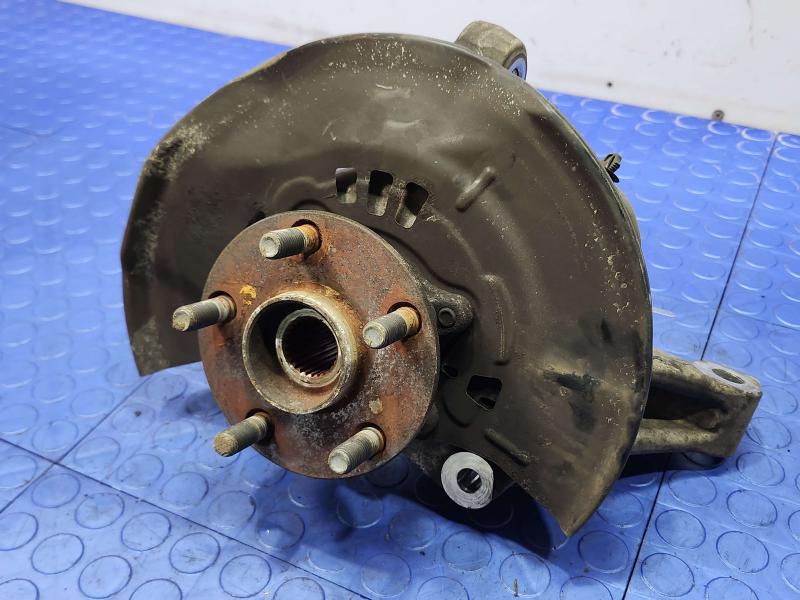 2011 Toyota Prius Spindle Knuckle Front