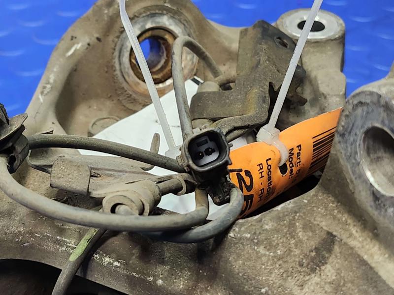2011 Toyota Prius Spindle Knuckle Front