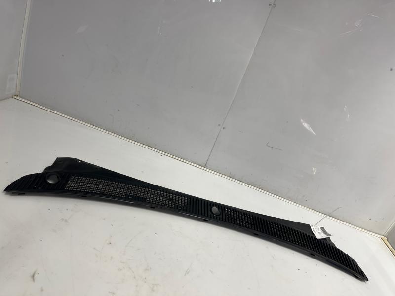 1996 - 2002 Toyota 4Runner Cowl Cover Panel Grille OEM 5570835020