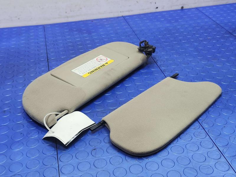 2003 Lincoln Town Car Sun Visor