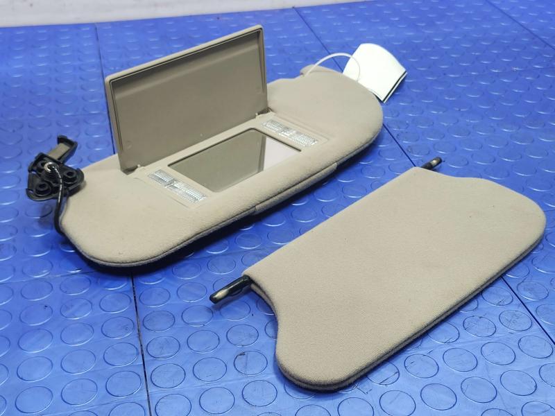 2003 Lincoln Town Car Sun Visor