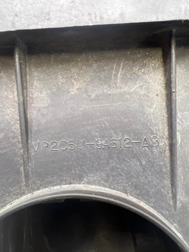 2003 - 2005 Lincoln Aviator Air Cleaner Box Assembly OEM 2C5Z9600AB