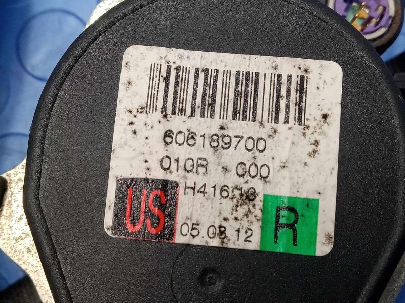 2006 Volkswagen Passat Front Seat Belt