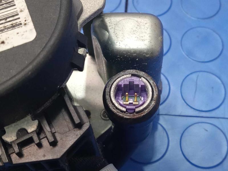 2006 Volkswagen Passat Front Seat Belt