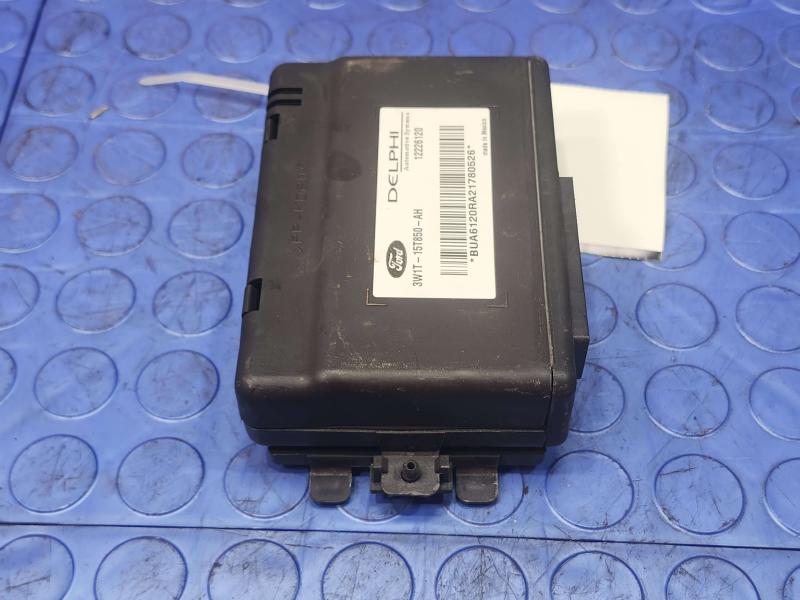 2003 Lincoln Towncar Rear Park Assist Control Module Genuine OEM Part 3W1T-15T850-AH