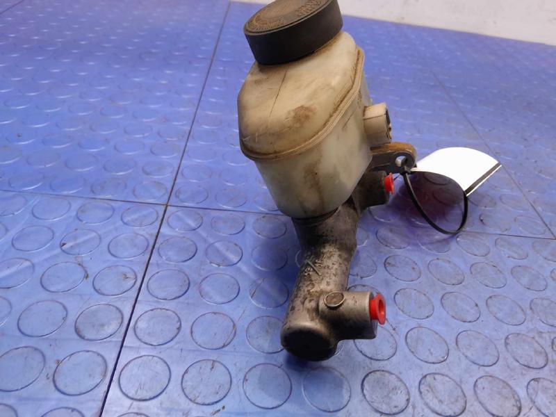 2001-2004 Toyota Tacoma Brake Master Cylinder Assembly Genuine OEM 4720104060