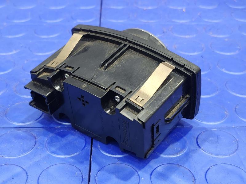 2018 Ford Transit Connect Headlight Switch (Dash Mtd)