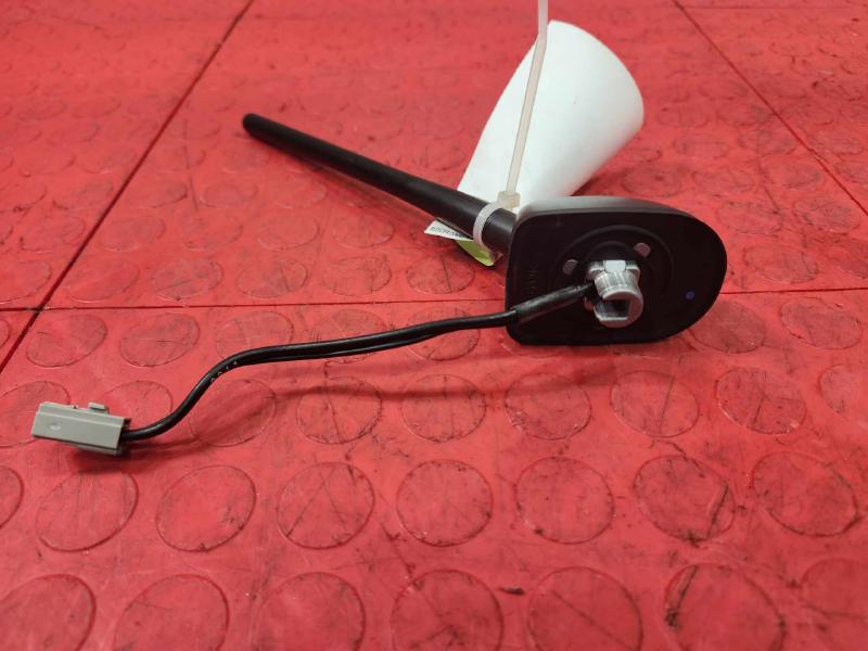 2019-2020 Nissan Versa Radio Antenan Assembly Genuine OEM Part 282B35RL0A