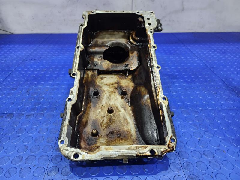 2010 Chevrolet Tahoe Oil Pan