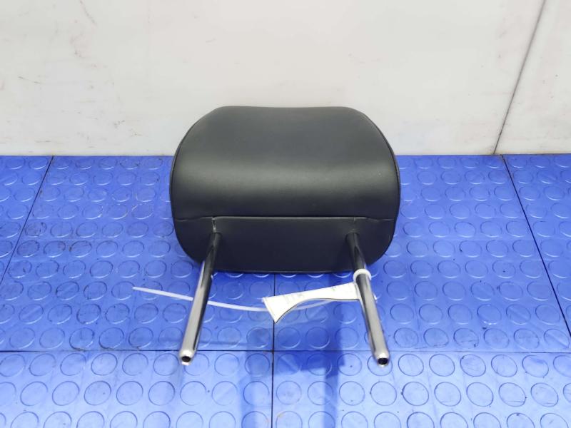 2020 Volkswagen Passat Headrest