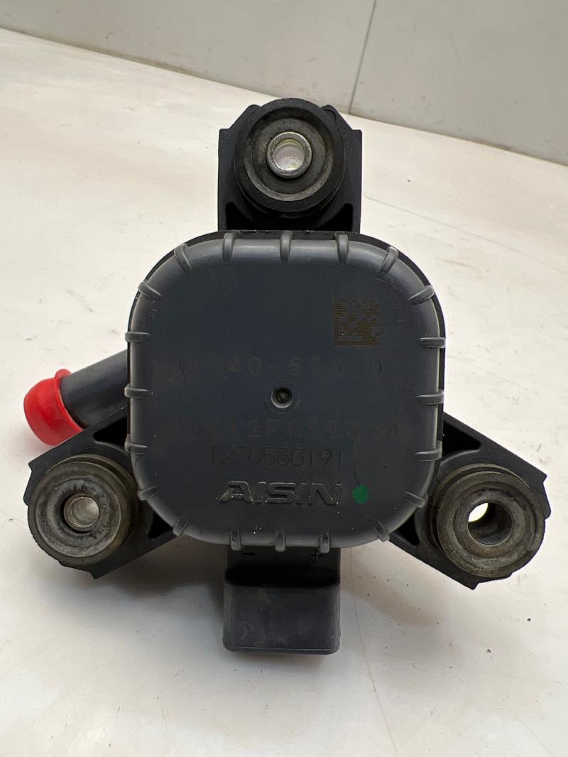 2011 - 2015 Toyota Prius Inverter Water Pump Assembly OEM G9040-52010