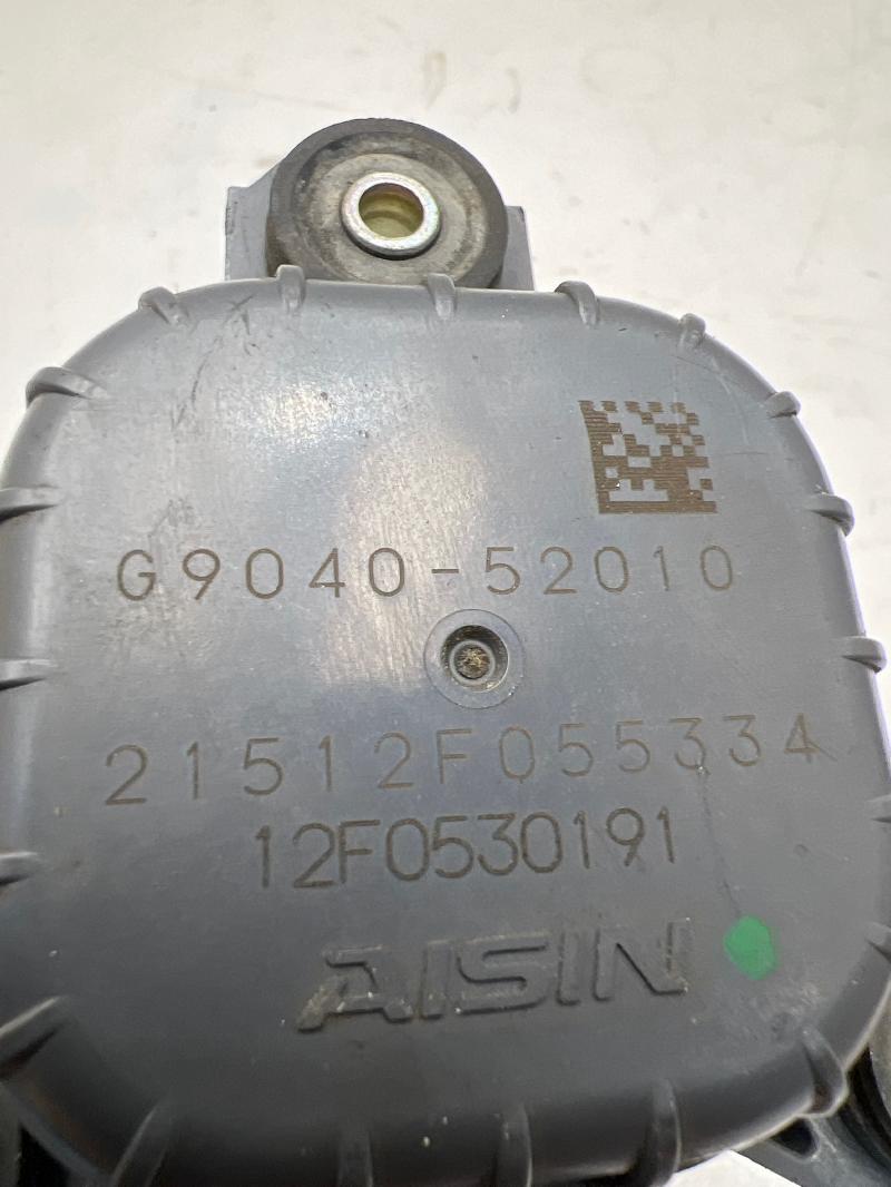 2011 - 2015 Toyota Prius Inverter Water Pump Assembly OEM G9040-52010