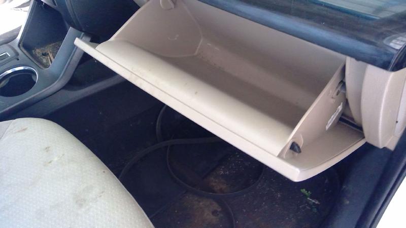 2011 - 2013 Kia Sorento Glove Box Compartment - Tan OEM 847601U000J7