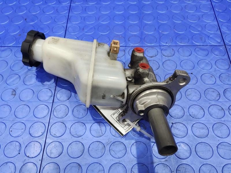 2011 Kia Sorento Master Cylinder