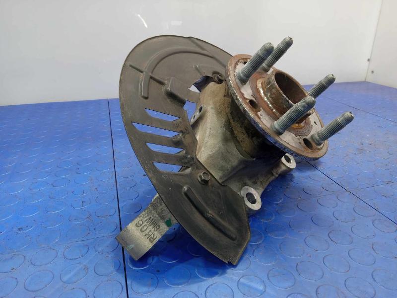 2014 Cadillac CTS Spindle Knuckle Front