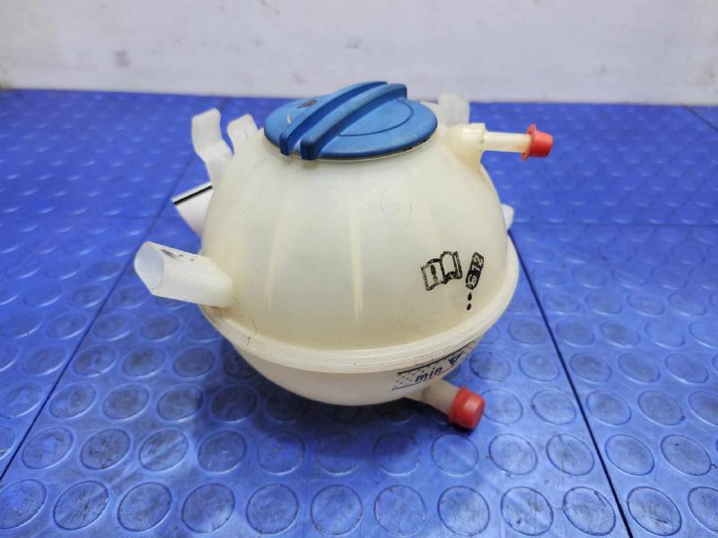 2013 Volkswagen Beetle Coolant Recovery Bottle