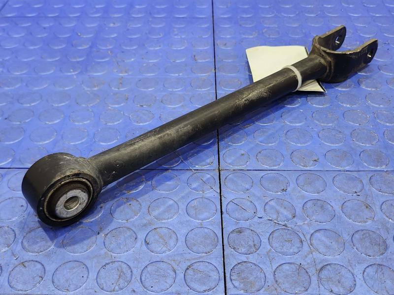 2013 Chrysler 300 Lower Control Arm Rr