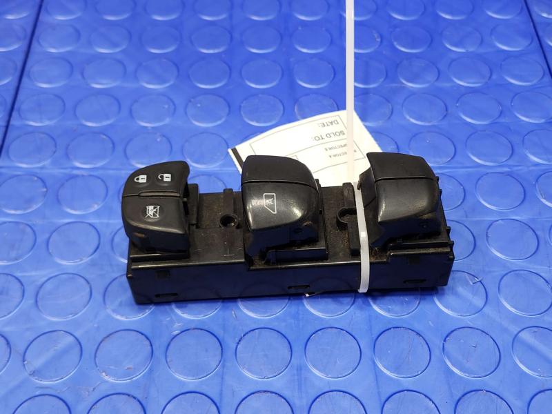 2022 Nissan Altima Door Switch Front