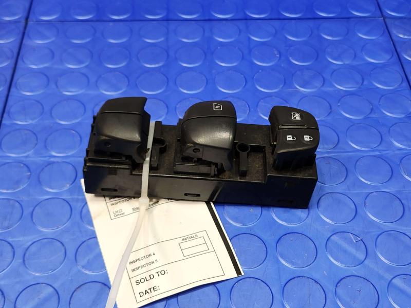 2022 Nissan Altima Door Switch Front