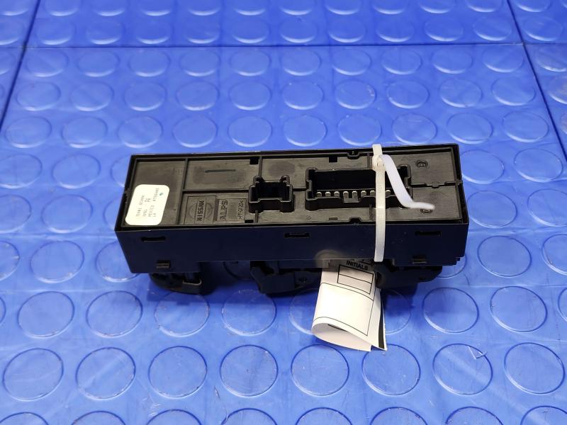 2022 Nissan Altima Door Switch Front