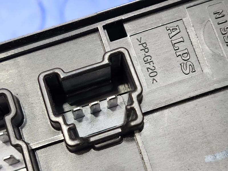 2022 Nissan Altima Door Switch Front