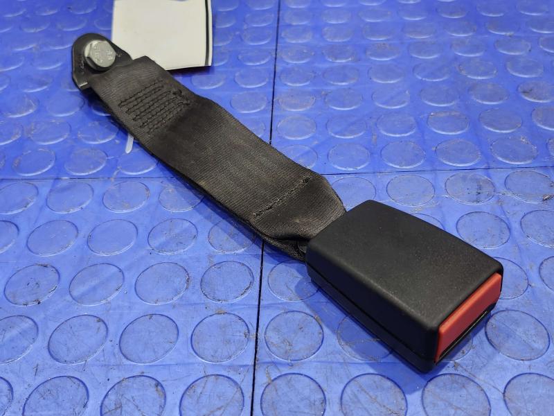 2011 Maserati Quattroporte Rear Seat Belt